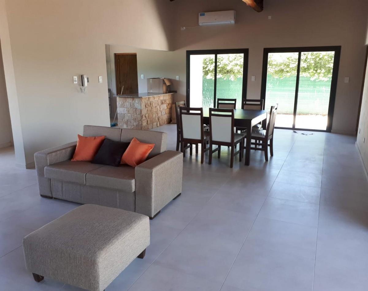 ¡Casa Amplia Nueva en Venta en Excelente Ubicacion en San Rafael, Mendoza! 4