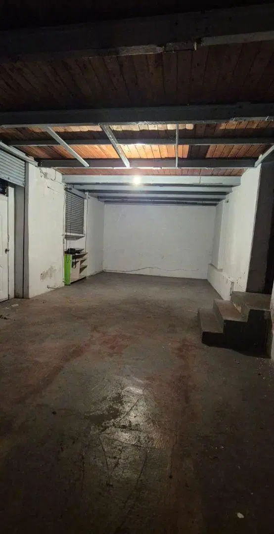 Local comercial con vivienda, patio y terraza en PH 4