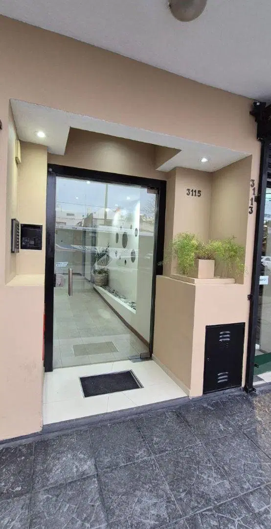 Alquiler muy buen semipiso 2 ambientes al frente con balcón 4