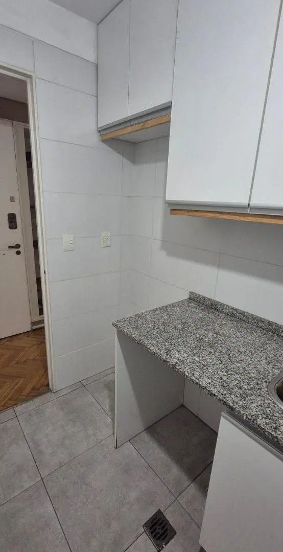 ALQUILER DEPARTAMENTO 3 AMBIENTES AL CONTRAFRENTE CON BALCÓN, VISTA ABIERTA 4