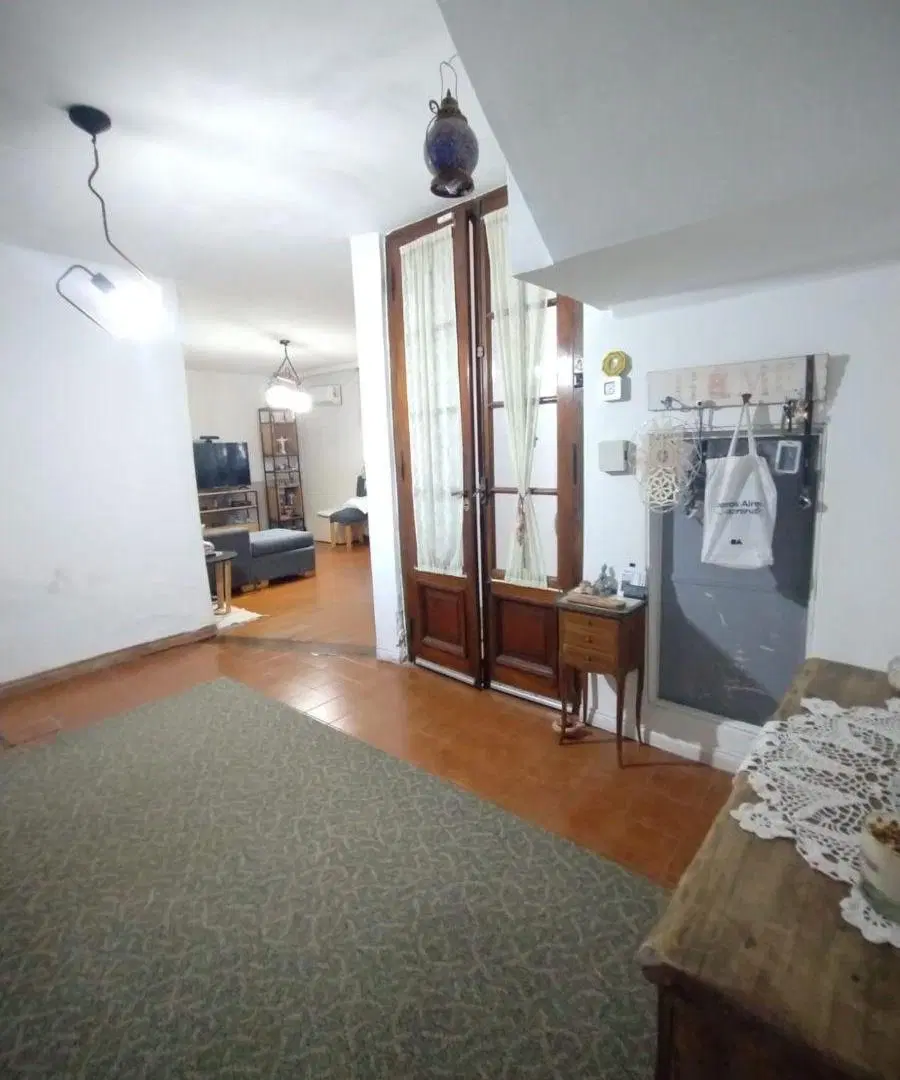 PH de 3 Ambientes frente con entrada independiente y Patio. Sin expensas 4