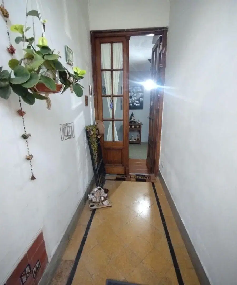 PH de 3 Ambientes frente con entrada independiente y Patio. Sin expensas 2