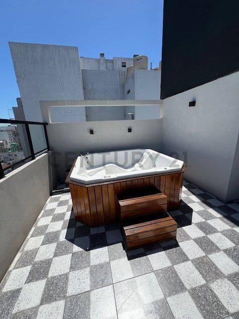 Venta de Semipiso al frente de 2 AMBIENTES en Villa del Parque, Capital Federal ...
