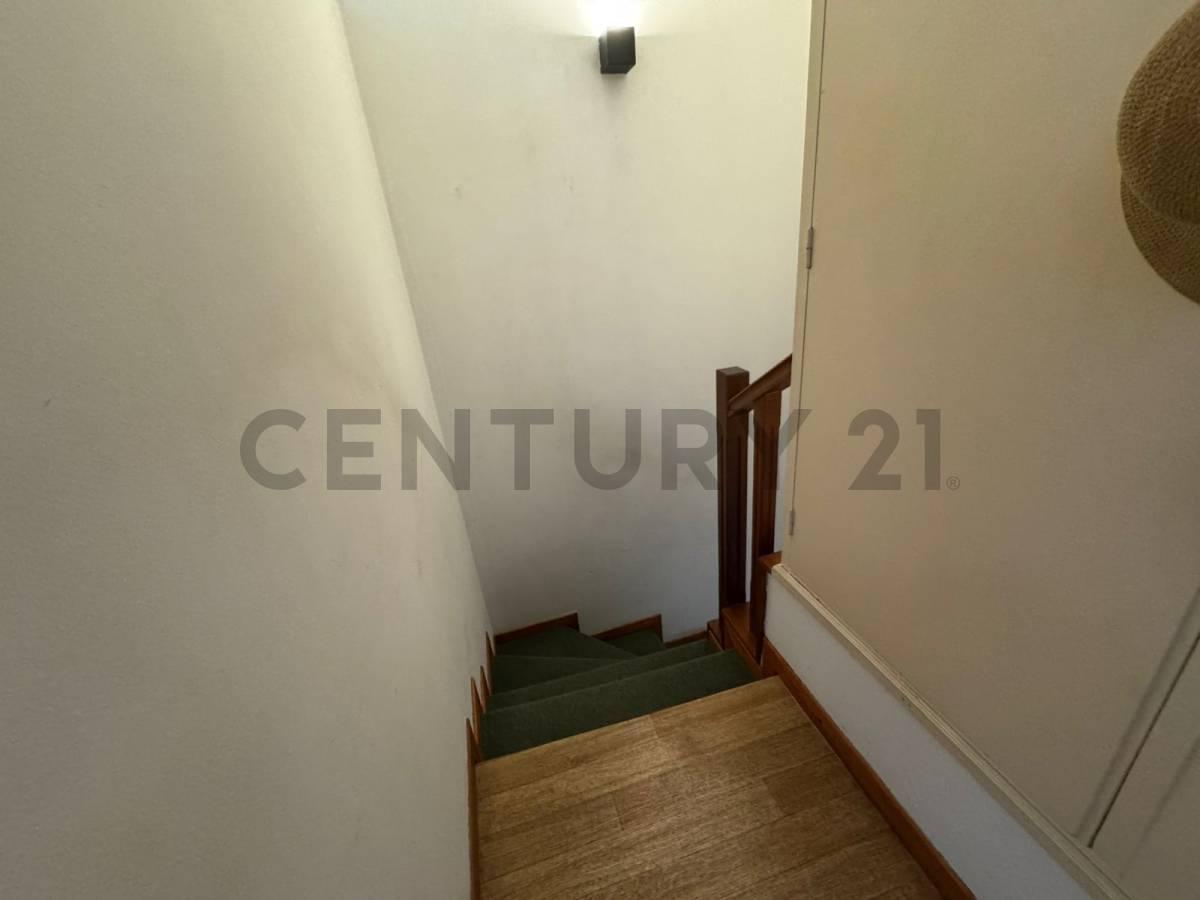 Triplex 5 Amb. C/ent Auto y Hermoso Patio 1