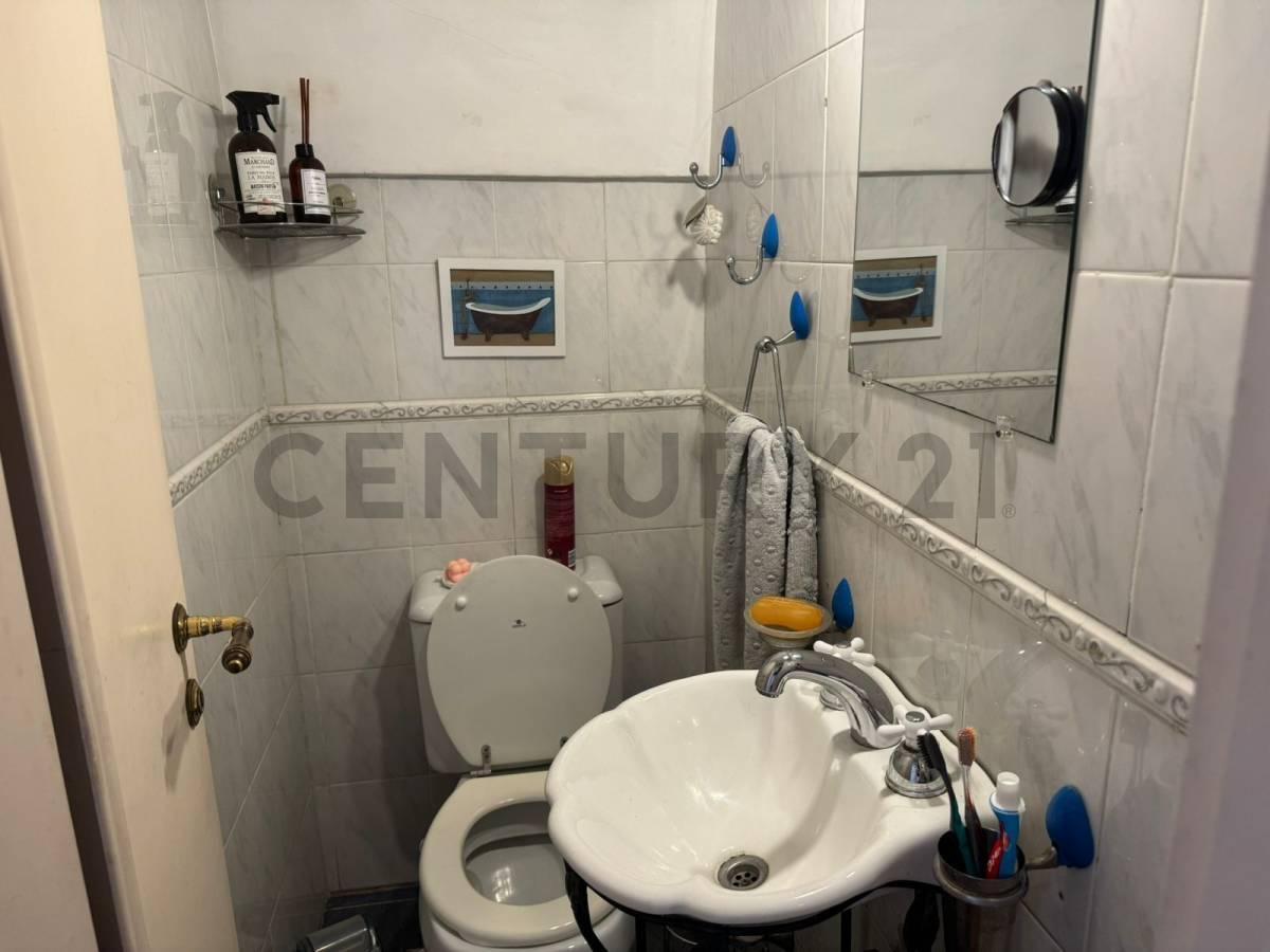 Triplex 5 Amb. C/ent Auto y Hermoso Patio 3