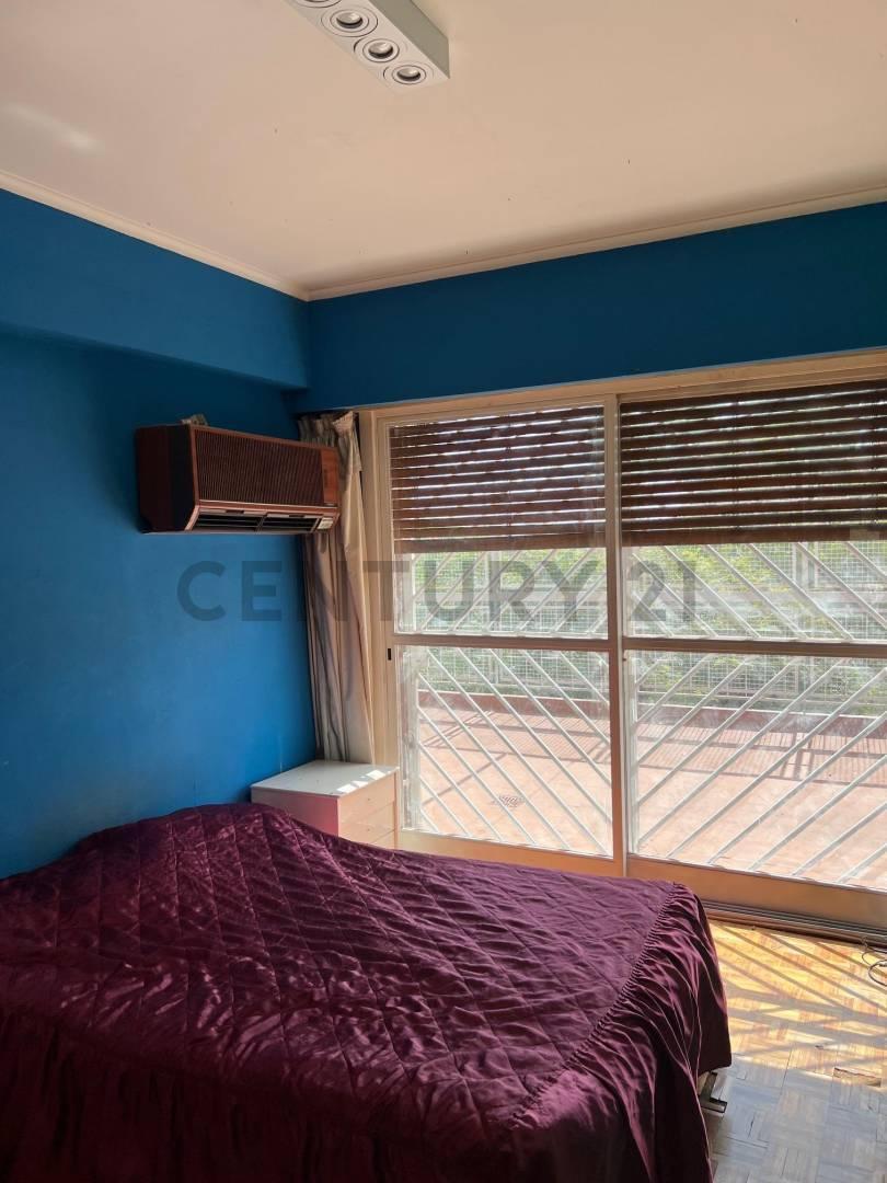 Departamento en Venta en Flores 3