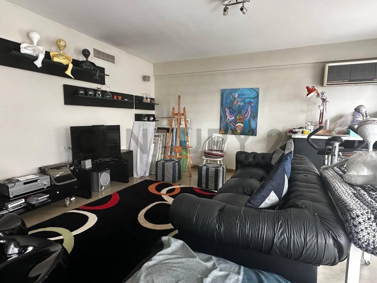 Hermoso Piso 4 Amb. C/dpcia, Balcon Aterrazado y Espacio Guardacoche 1