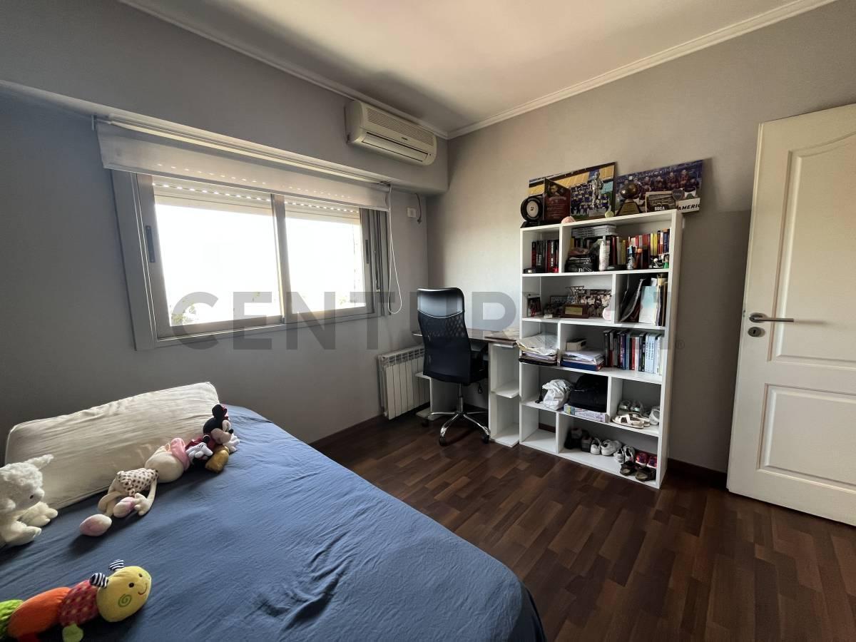 Excelente Piso de 3 Ambientes Al Frente con Cochera Doble con Entrada Individual y Baulera. 5