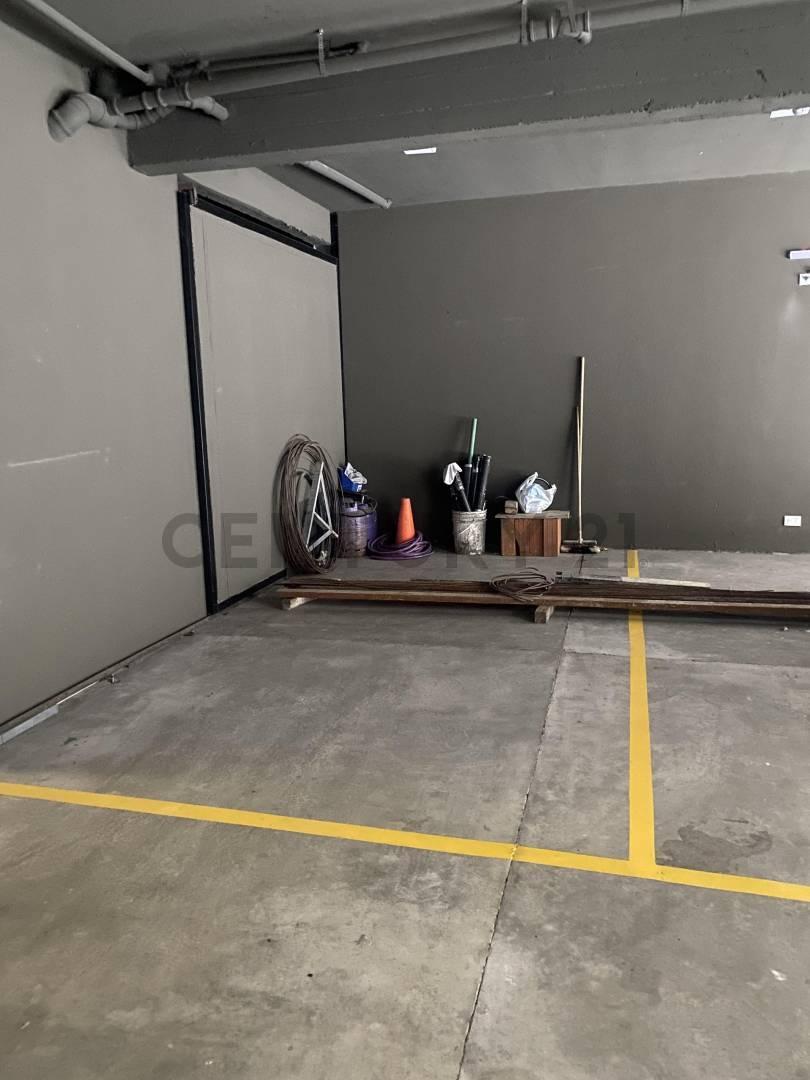 Foto de Amplia Cochera Cubierta en Edificio a Estrenar - Flores Norte, imagen 1