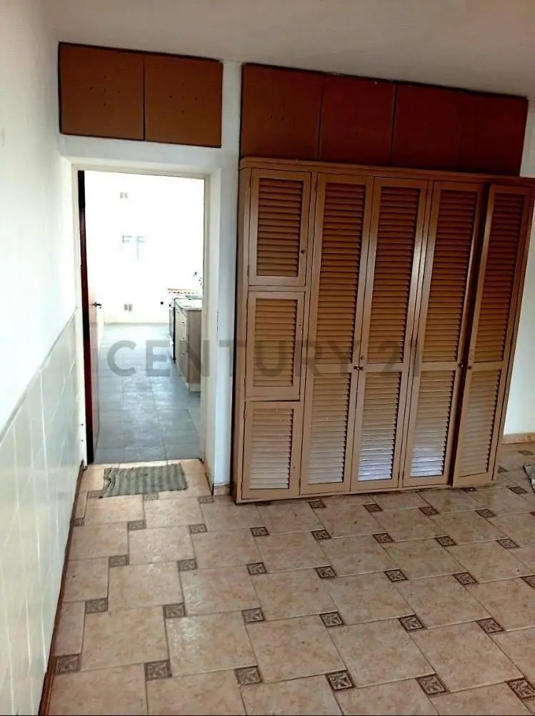 Monoambiente semipiso con balcón y parrilla Caballito 2