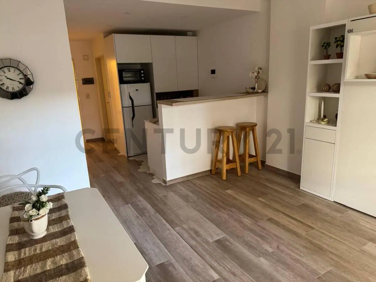 Departamento Monoambiente con Cochera en Alquiler - Villa del Parque 2