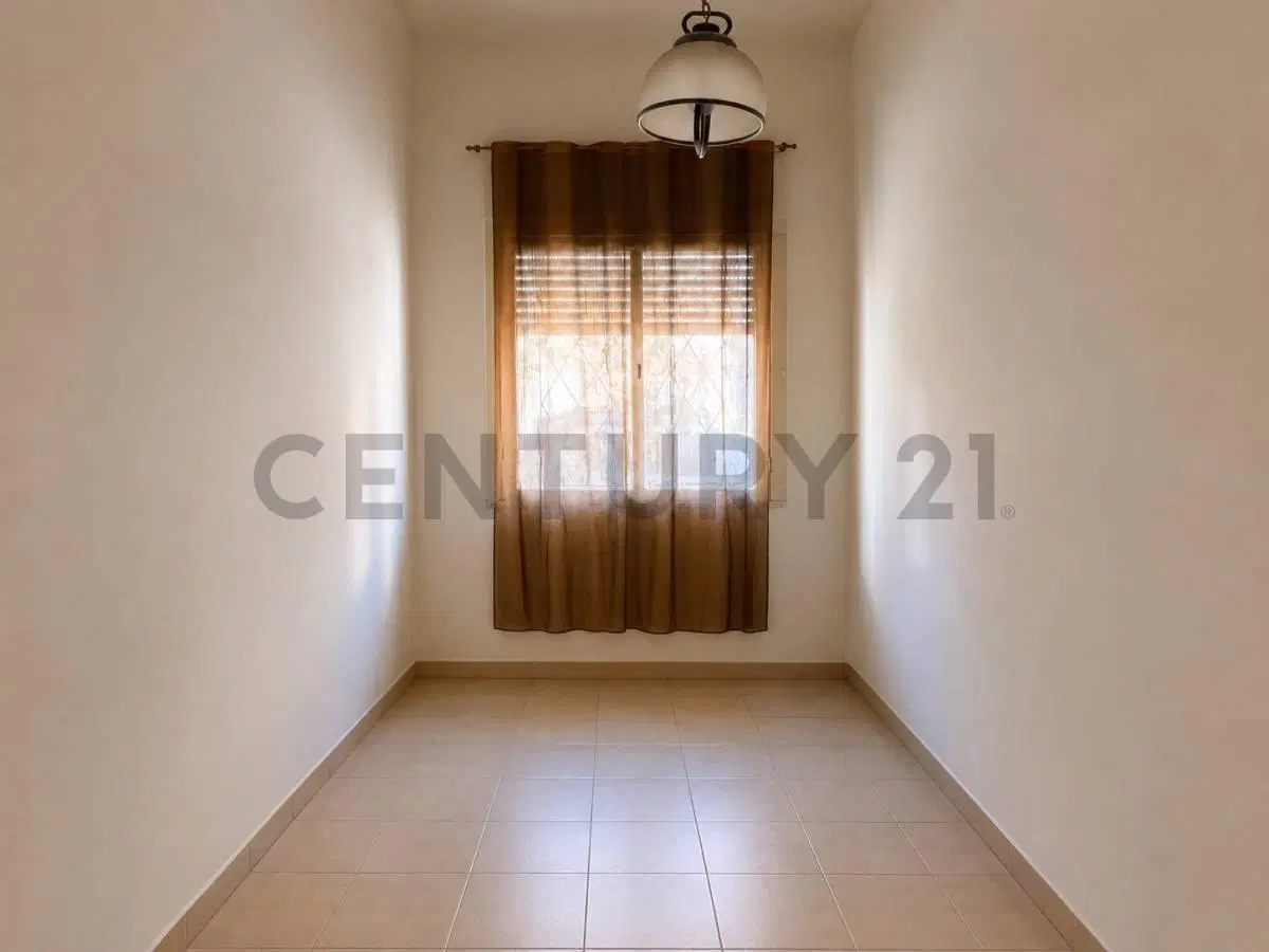 Excelente PH  entrada independiente de 4 ambientes con patio y cochera cubierta– Apto Crédito – Sin 2
