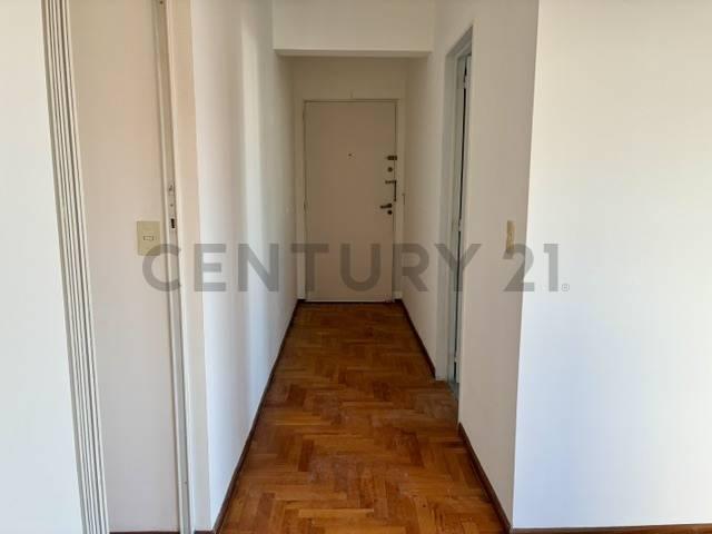 Departamento 3 Ambientes con Balcón al Frente en Villa Devoto