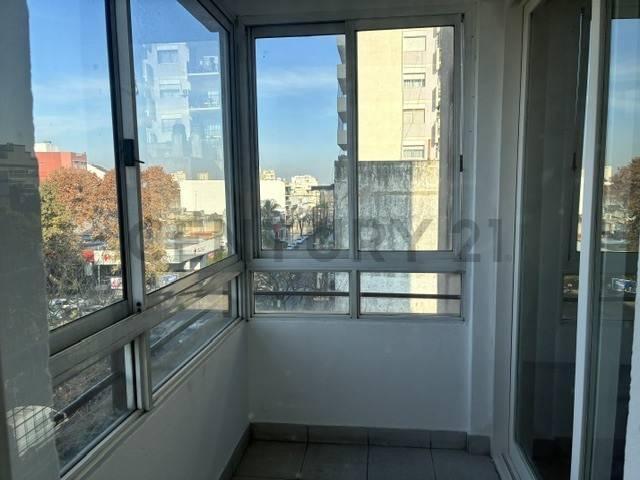 Departamento 3 Ambientes con Balcón al Frente en Villa Devoto