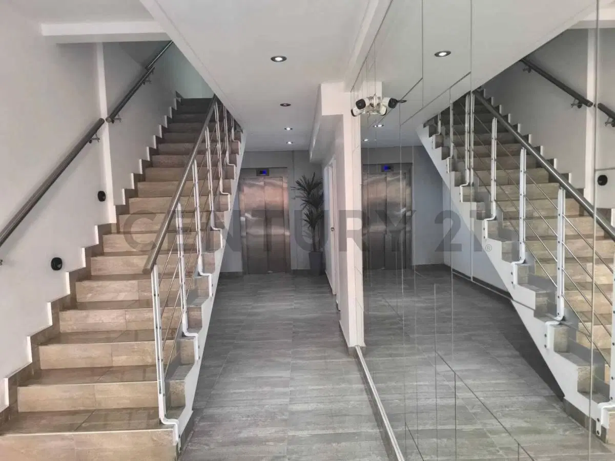 ALQUILER – EXCLUSIVO  MONOAMBIENTE AL FRENTE CON BALCÓN Y CHOCHERA EN VILLA DEL PARQUE 3
