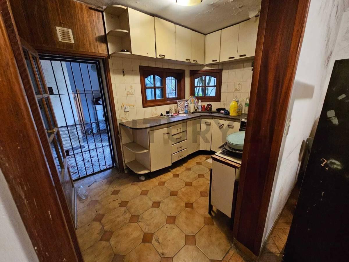 Foto de ESPECTACULAR CHALET EN SAAVEDRA/ IDEAL 2 FAMILIAS, imagen 2