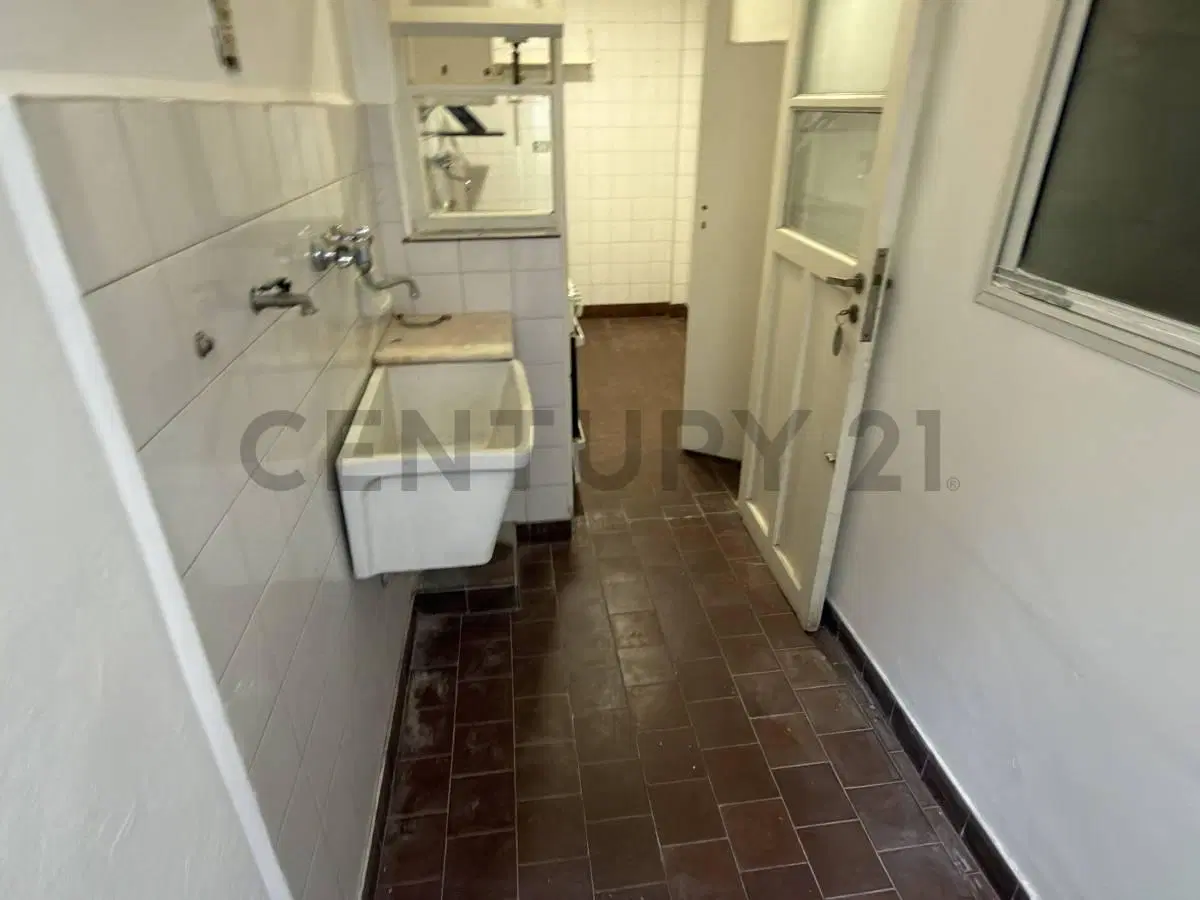Villa Devoto- Departamento 3 ambientes con 2 patios- 4