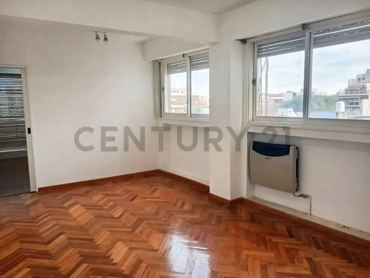 Impecable 2 ambientes super luminoso con cocina independiente 1