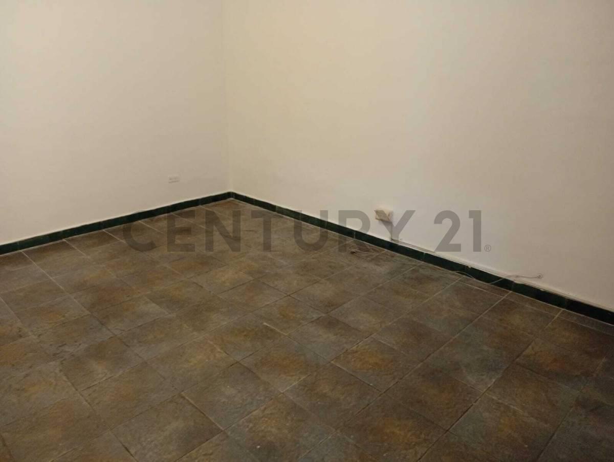Foto de Excelente Ph de 2 ambientes SIN expensas con Patio y Terraza, imagen 3