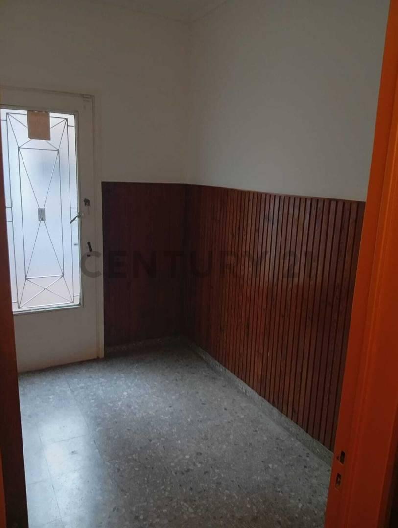 Alquiler- Oficina Comercial con recepcion