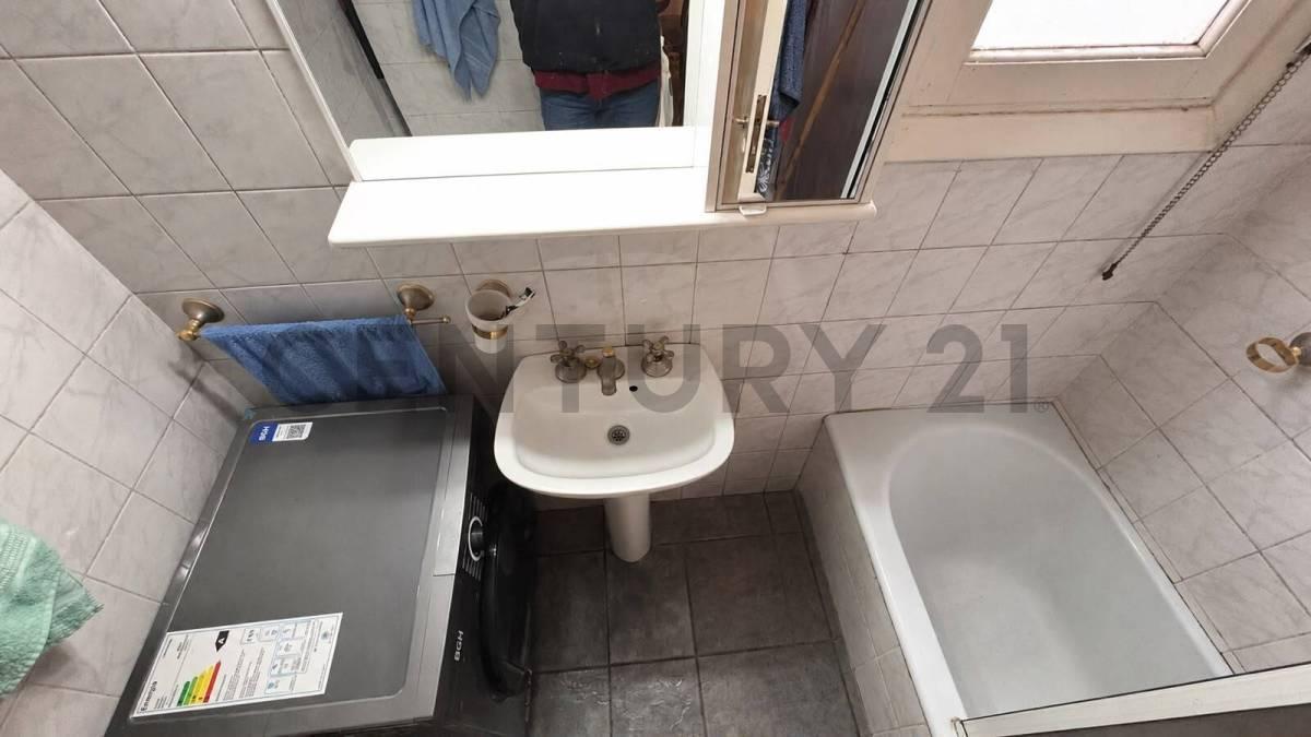 Foto de Almagro- Monoambiente al frente con Cocina Independiente y entrepiso-, imagen 2