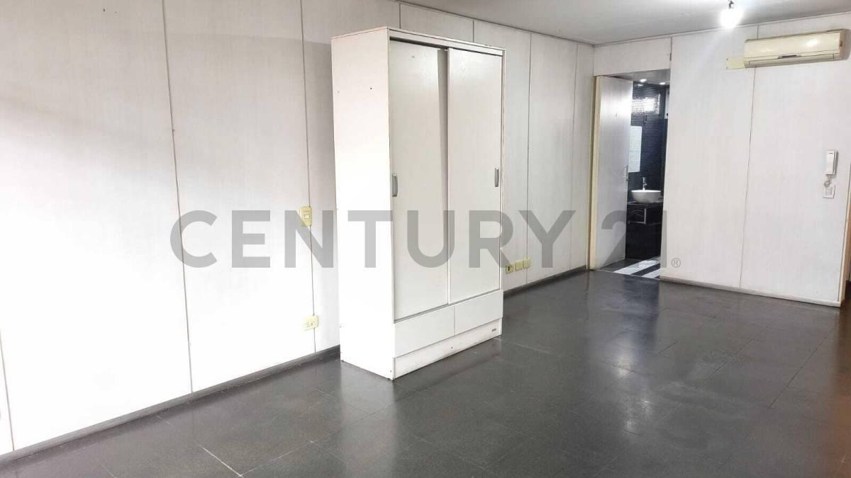 Foto de Departamento Monoambiente en Alquiler - Monte Castro, imagen 4