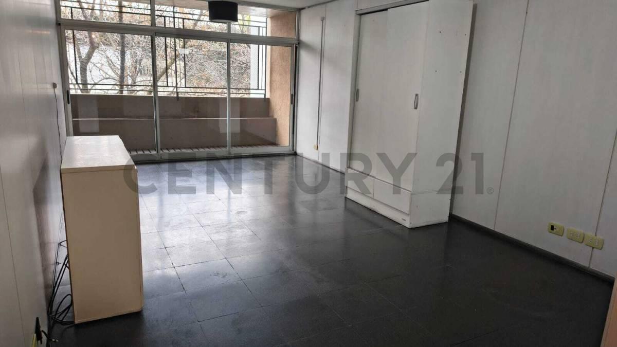 Foto de Departamento Monoambiente en Alquiler - Monte Castro, imagen 5