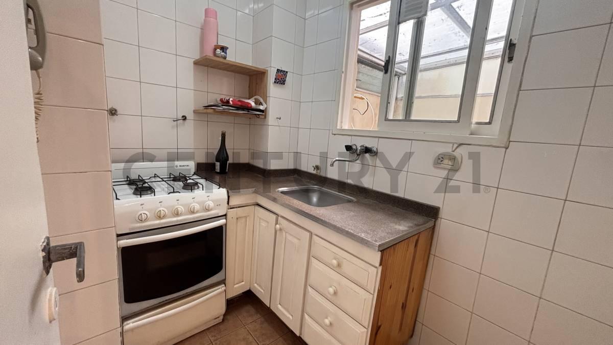 Foto de Alquiler | Monoambiente con cocina independiente y lavadero en Villa, imagen 3
