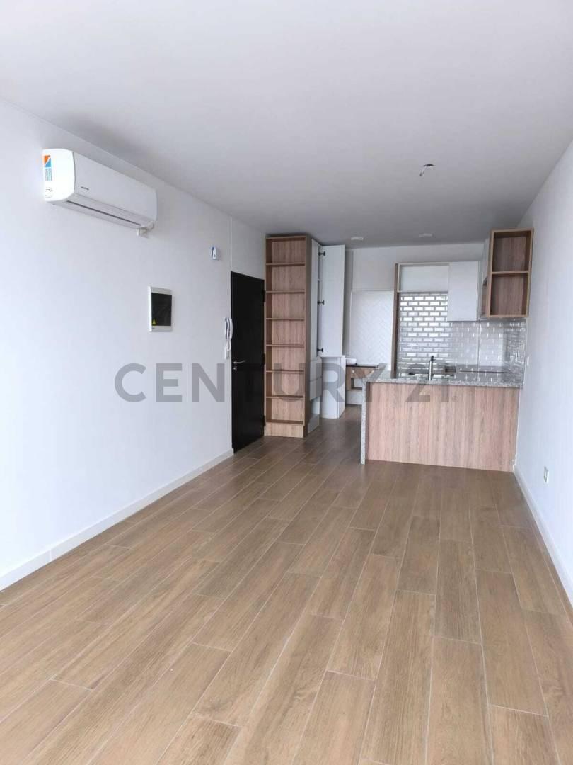 Foto de Hermoso monoambiente en alquiler al contrafrente con balcón en San, imagen 5