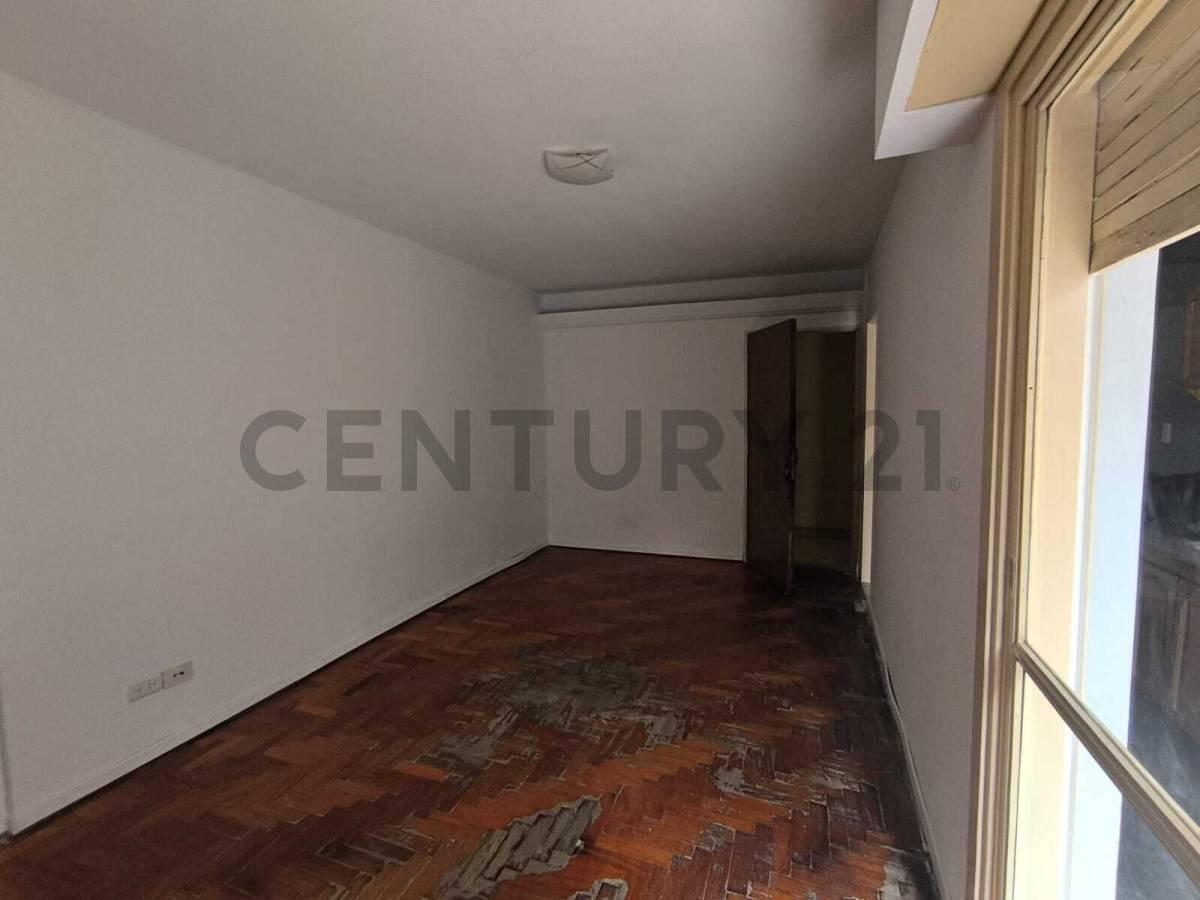 Foto de 2 AMBIENTES LATERAL CON PATIO – VILLA DEL PARQUE, imagen 3