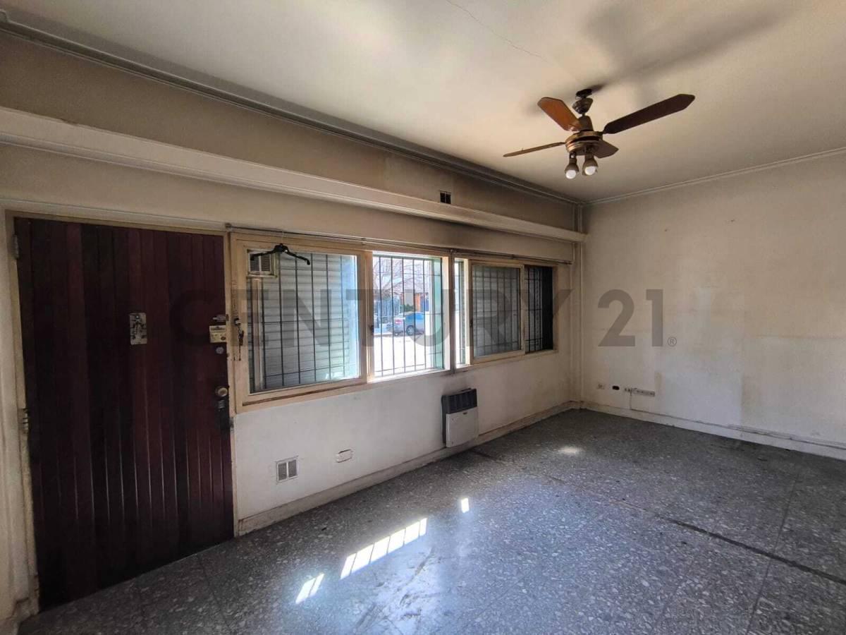 Foto de ALQUILER 2 AMBIENTES, PATIO Y COCHERA – VILLA DEVOTO – USO PROFESIONAL, imagen 3
