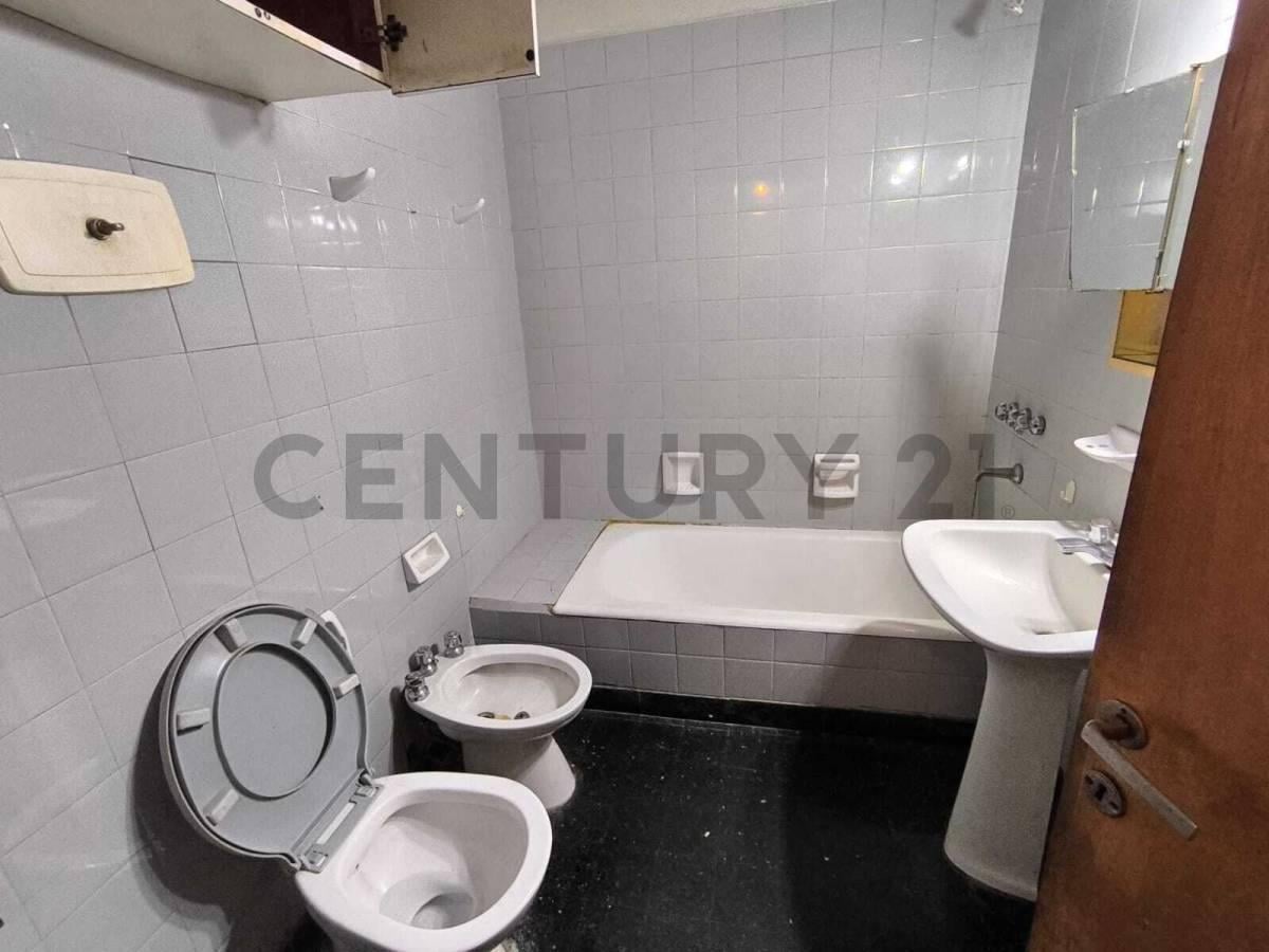 Foto de ALQUILER OFICINA 2 AMBIENTES, PATIO Y COCHERA – VILLA DEVOTO, imagen 5