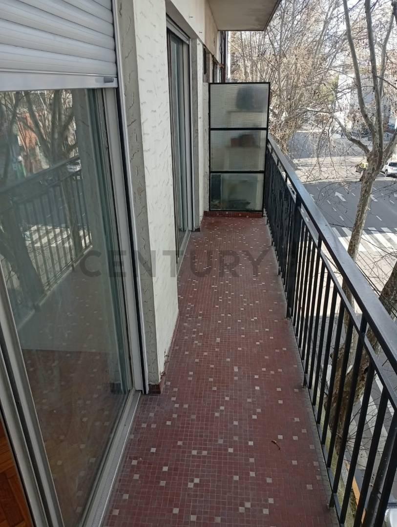 Foto de 2 AMBIENTES AL FRENTE CON BALCON -REFACCIONADO A NUEVO -CABALLITO, imagen 4
