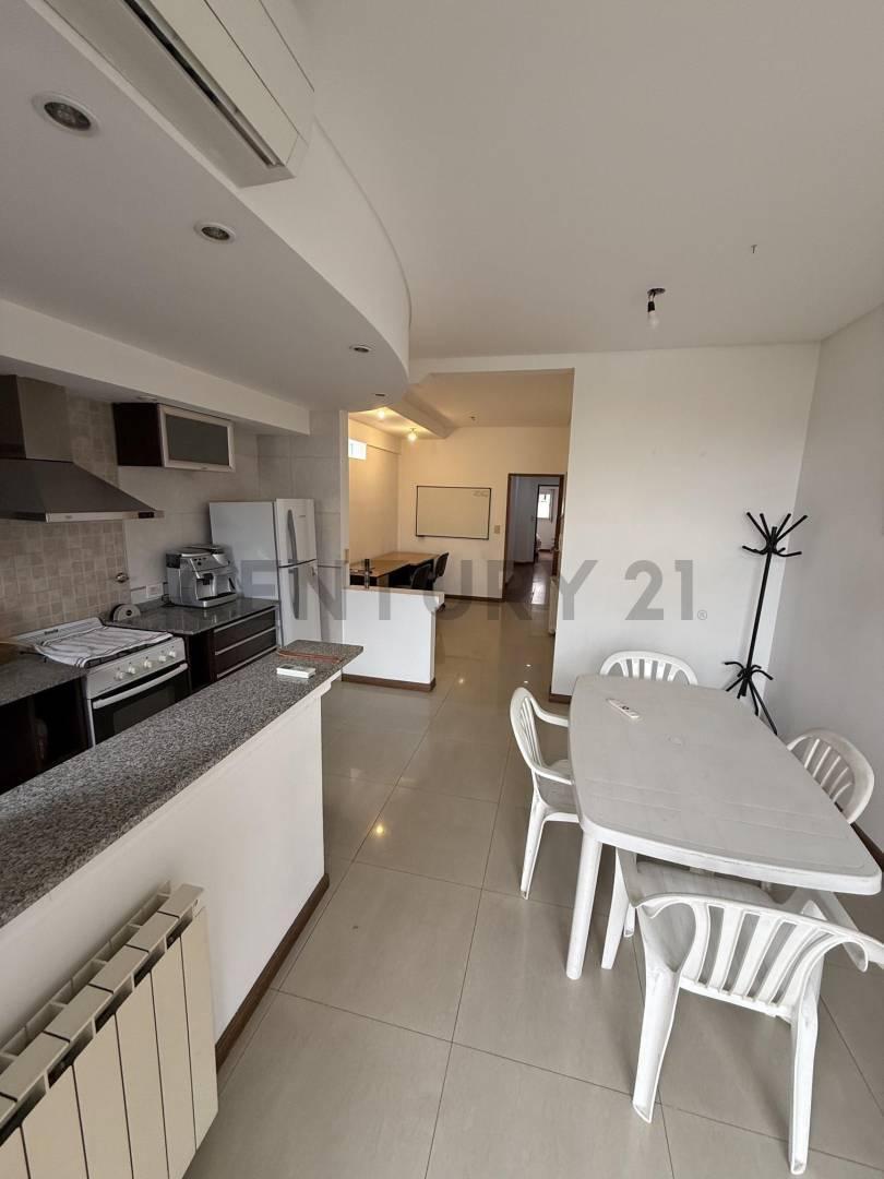Foto de EXCLUSIVO SEMIPISO AL FRENTE | 2 AMBIENTES Y MEDIO | BALCÓN CON, imagen 1