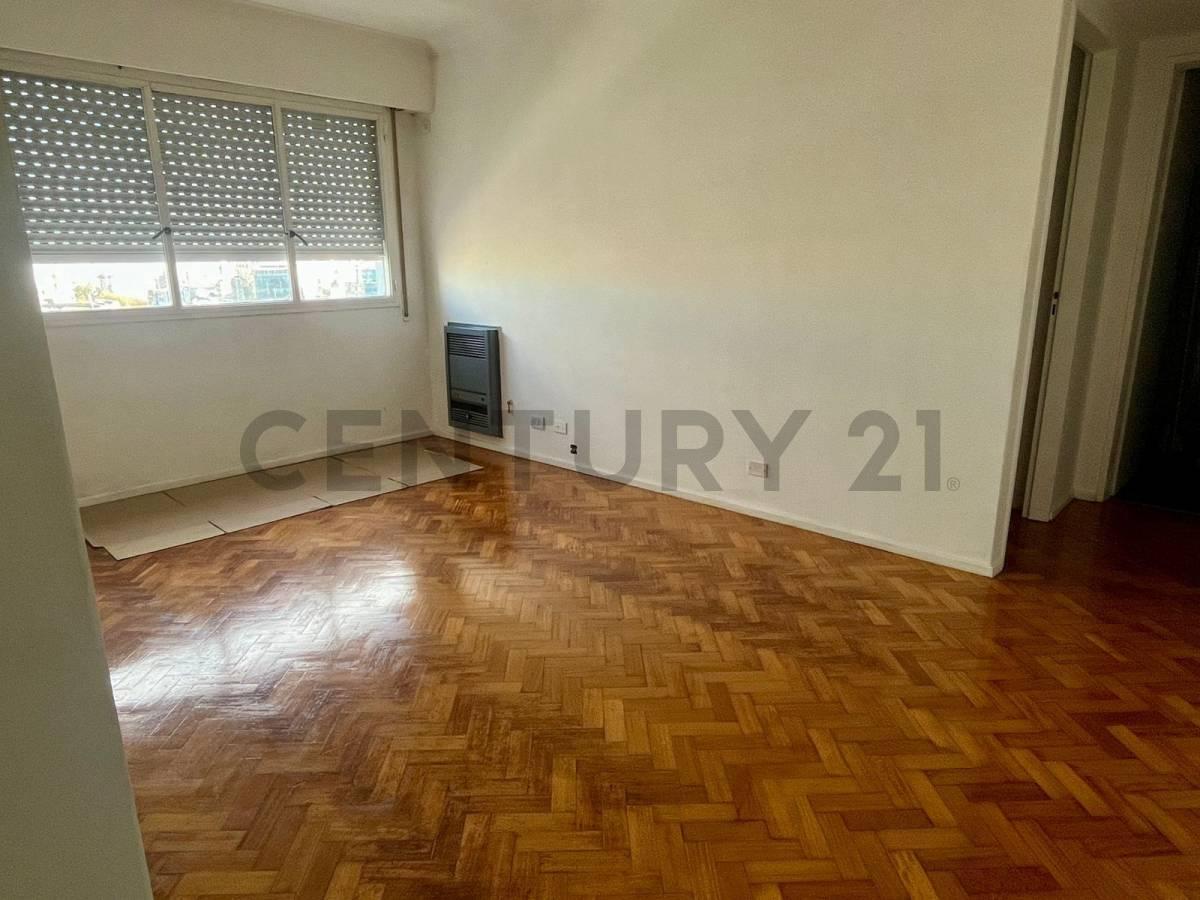 Foto de Dpto. 2 Amb. en alquiler en Piso 17 - Luminoso, Amplio, con Parquet y, imagen 5