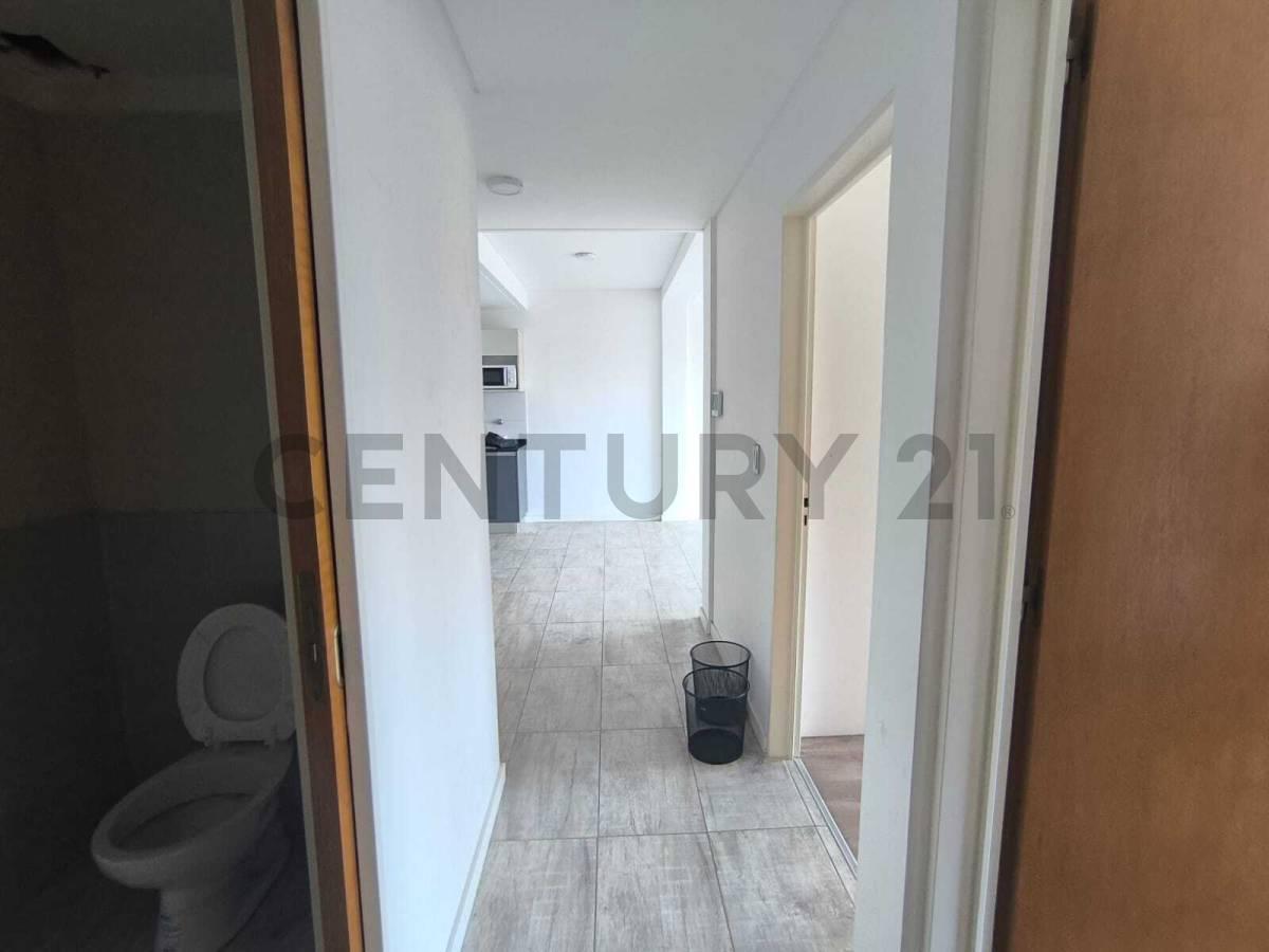 Foto de Alquiler 3 ambientes con balcón – Villa del Parque, imagen 1