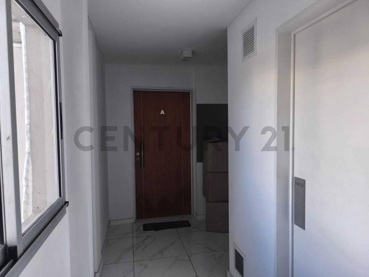 Foto de Alquiler 3 ambientes con balcón – Villa del Parque, imagen 4