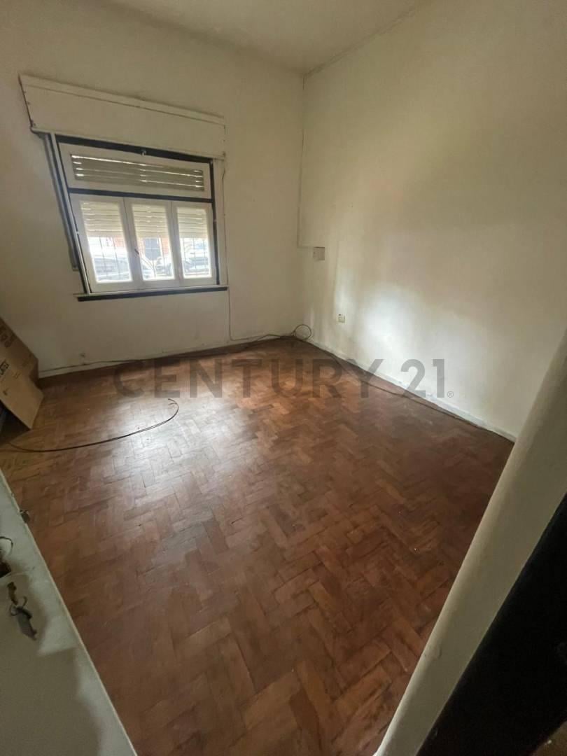 Foto de PH 2 AMBIENTES Y MEDIO AL FRENTE SIN EXPENSAS – APTO CRÉDITO – PLAZA, imagen 3