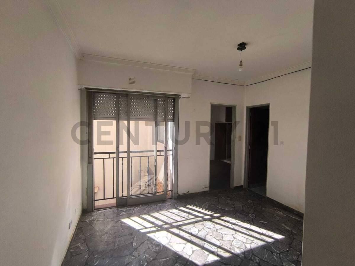Foto de Venta de 2 Ambientes Lateral en Villa del Parque, imagen 2