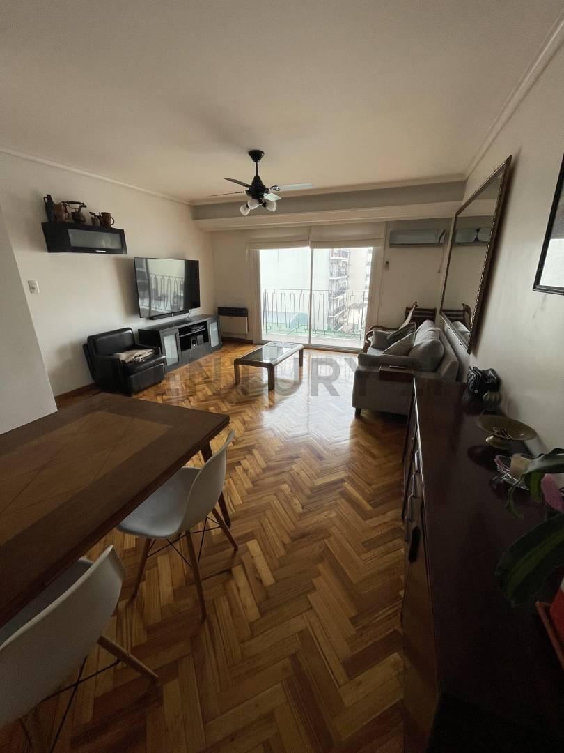 Foto de Venta Amplio 3 Ambientes con Balcón y Vista Abierta a 100 mts de Plaza, imagen 1