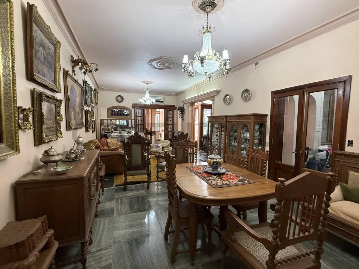 Foto de Impresionante! Casa de 5 ambientes con dependencia, fondo, pileta, imagen 4