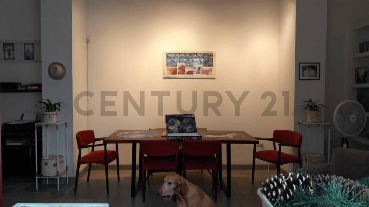 Foto de CASA 4 AMBIENTES EN VENTA – A 200 MTS DE PLAZA IRLANDA – EXCELENTE, imagen 3