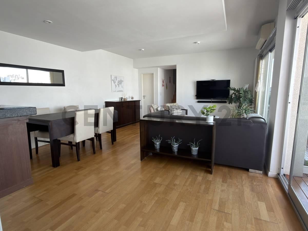 Foto de Villa Devoto- Depto 4 ambientes en duplex c/2 balcones, suite y 2 esp, imagen 1