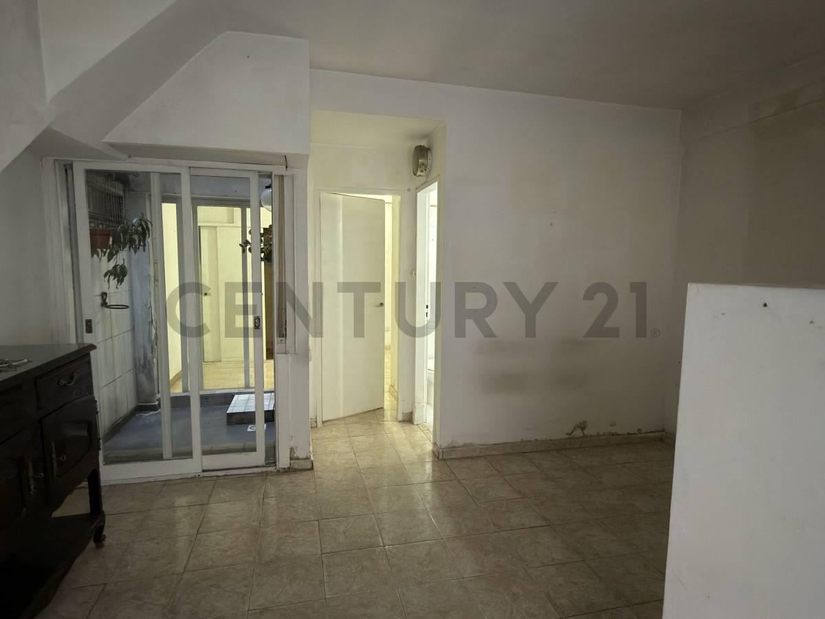 Foto de Almagro- Ph planta baja 2 amb. c/pequeño patio, imagen 3