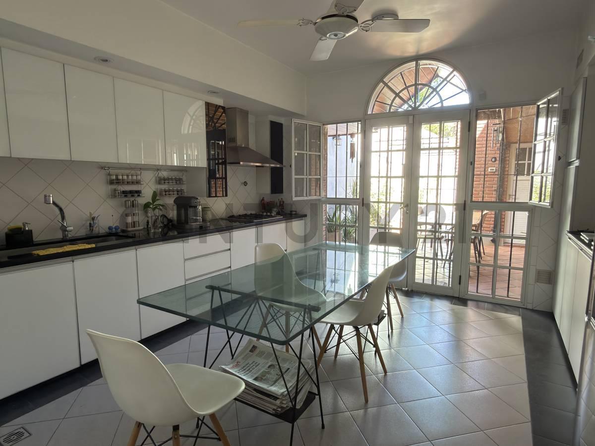 Foto de Villa Devoto- Casa 5 amb c/dpcia, garage, gran parque y piscina, imagen 5