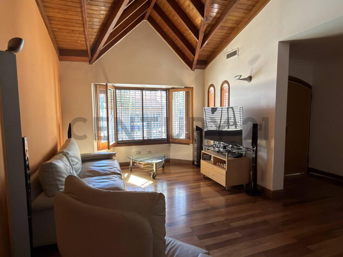 Foto de Villa Devoto- Casa 5 amb c/dpcia, garage, gran parque y piscina, imagen 2