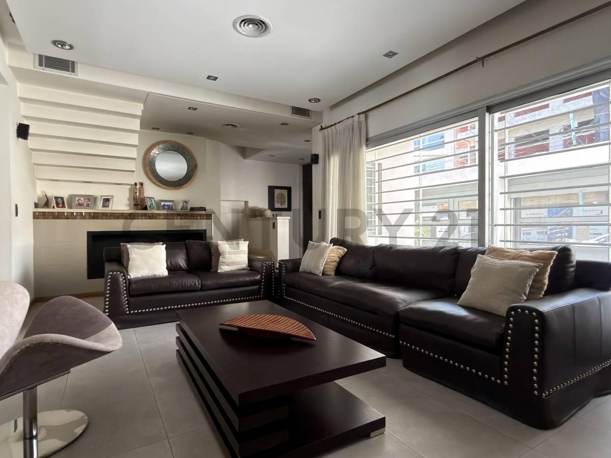 Foto de Villa del Parque-Casa de 5 ambientes con ascensor, patio, piscina, imagen 2