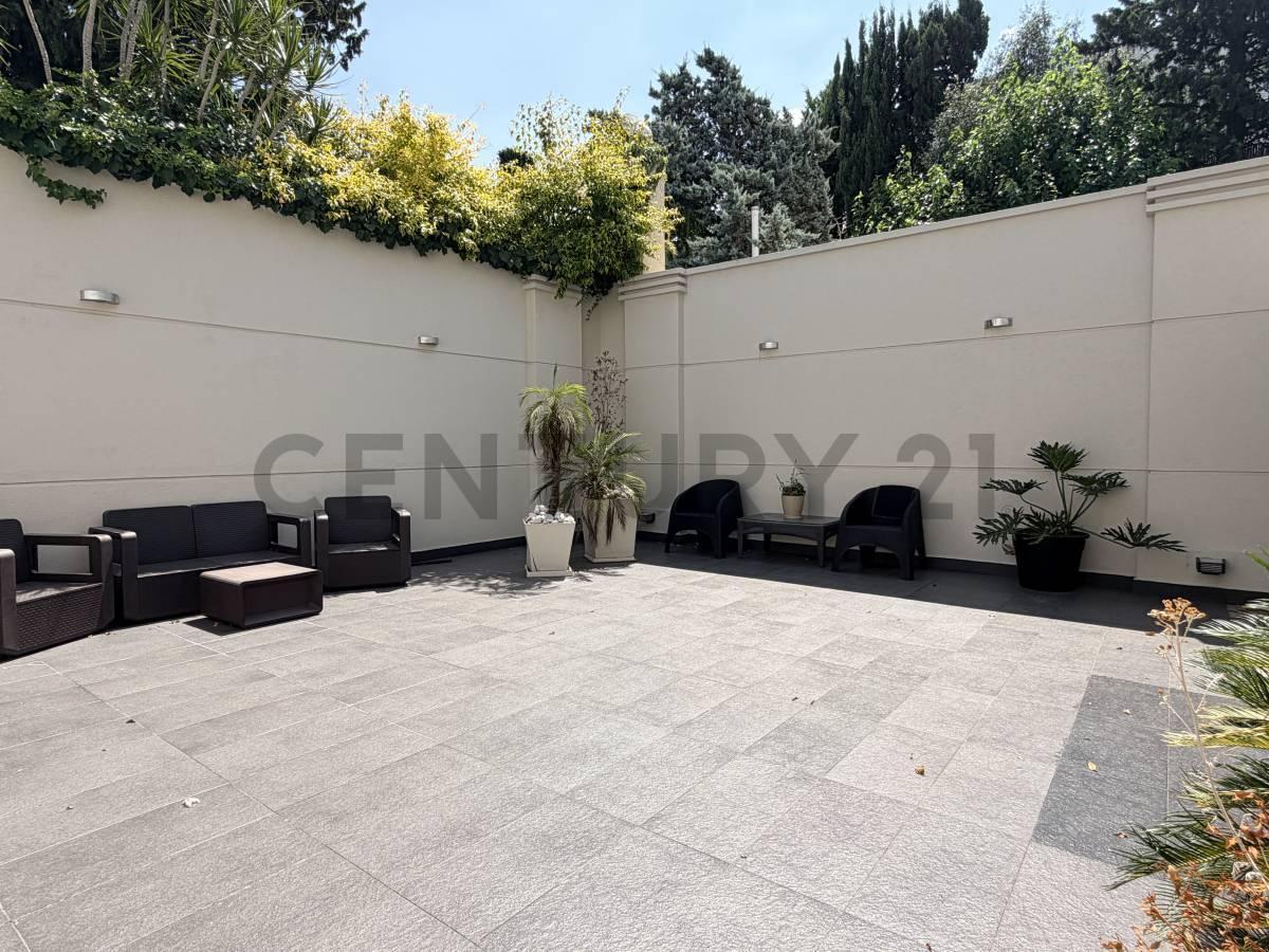 Foto de Villa del Parque-Casa de 5 ambientes con ascensor, patio, piscina, imagen 3