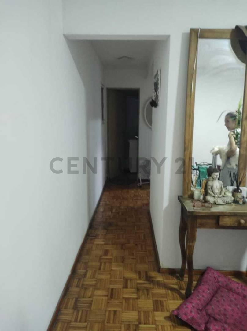 Foto de VENTA – 3 AMBIENTES AL FRENTE EN VILLA DEL PARQUE, imagen 3