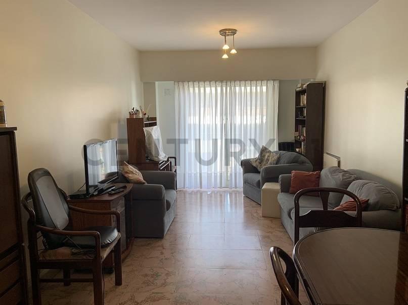 Foto de Hermoso depto de 4 ambientes con balcón, patio y cochera en Venta en el, imagen 3